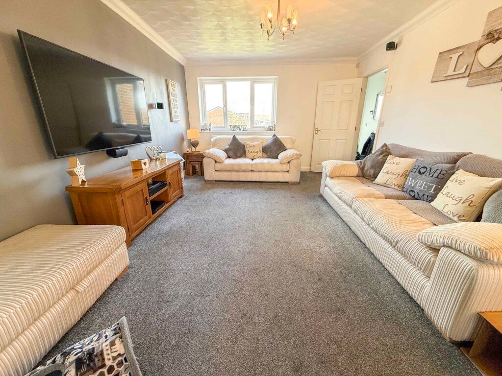Property photo 3 of 38