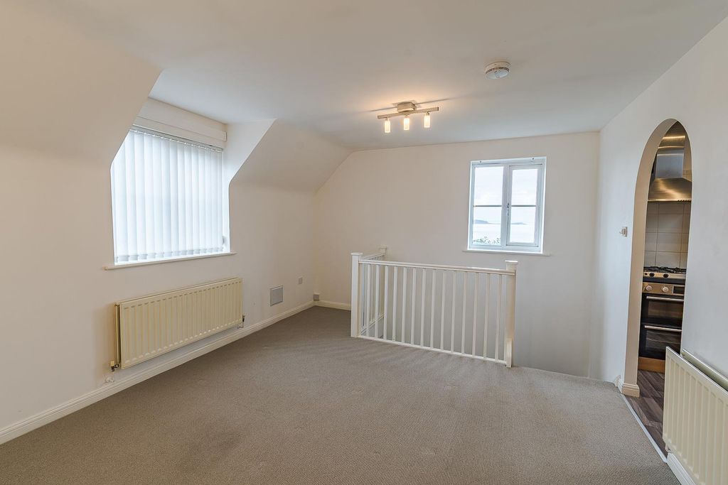Property photo 2 of 18 Living / Dining Room