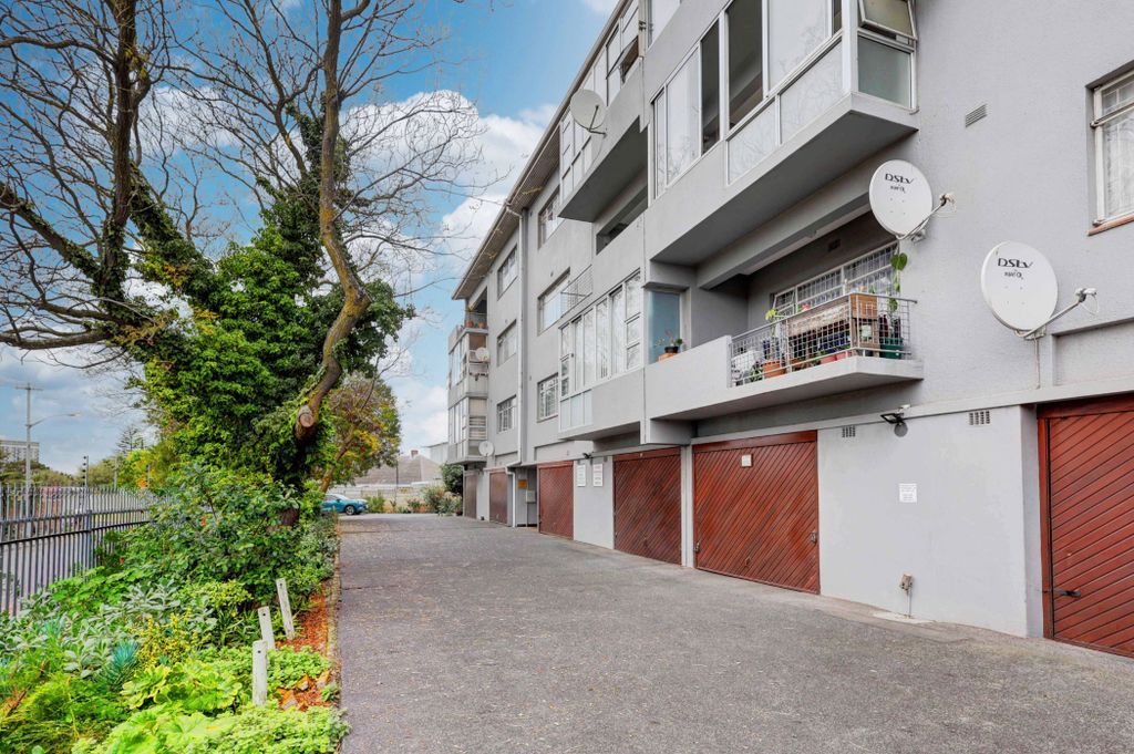 Property photo 2 of 20 Dbv1741150