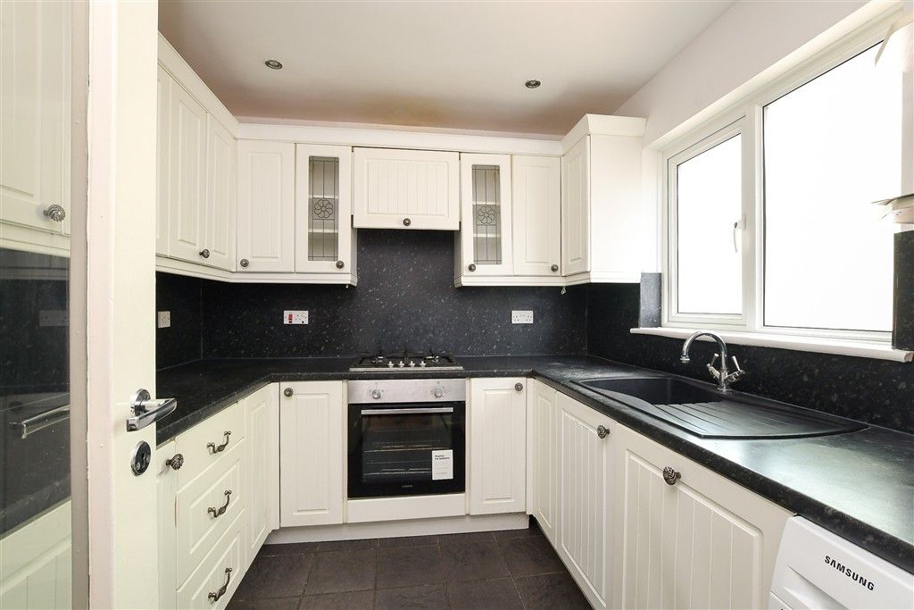 Property photo 3 of 13 Kitchen
