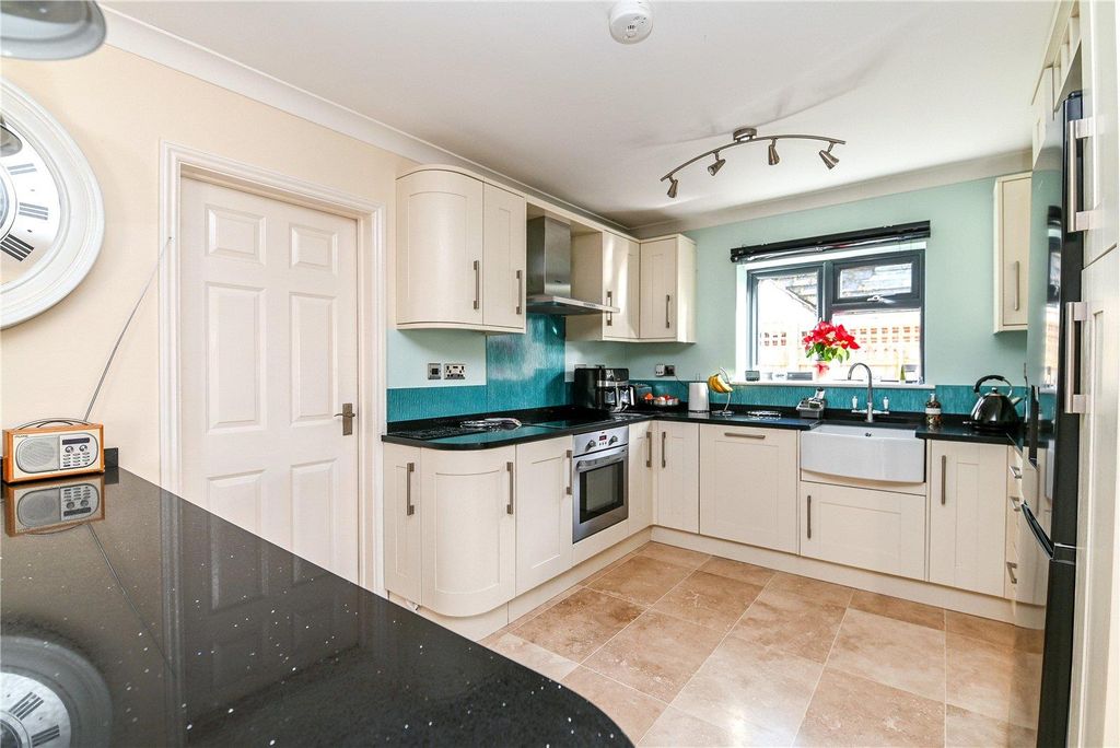 Property photo 3 of 22 Picture No. 05