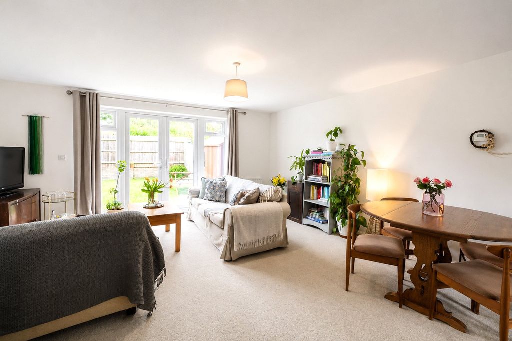 Property photo 3 of 11 Picture No. 20