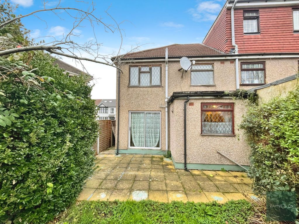 Property photo 2 of 21