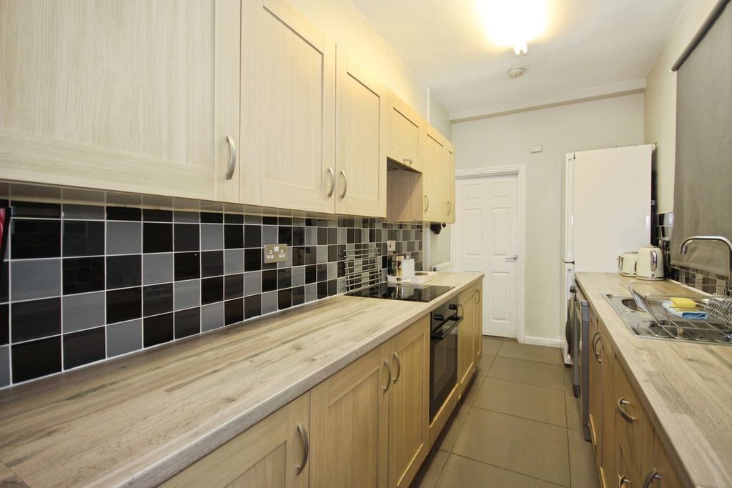 Property photo 3 of 17 Photo