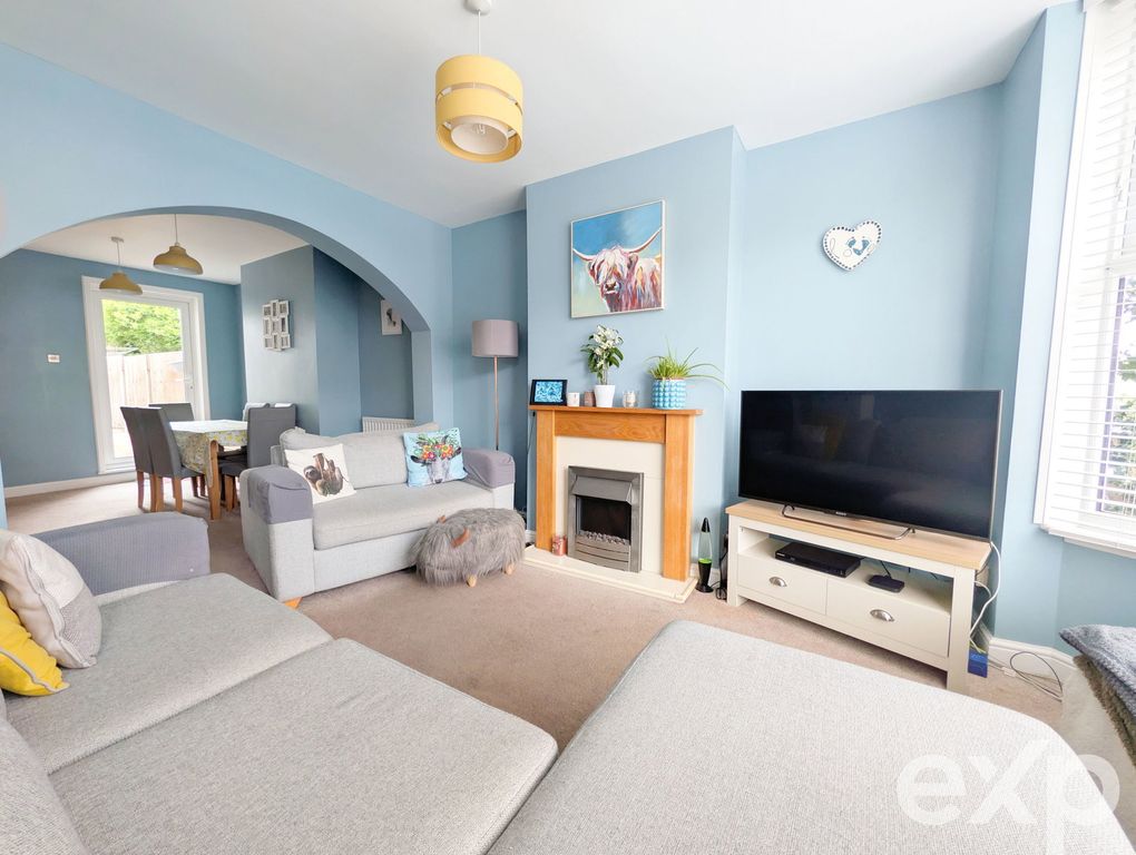 Property photo 2 of 22