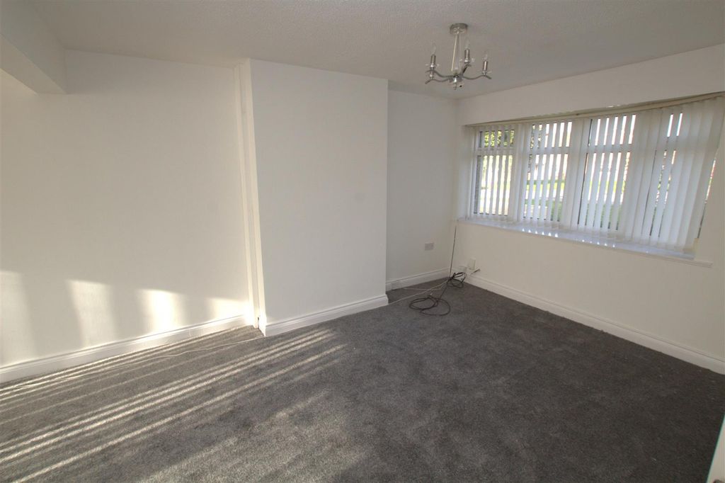 Property photo 2 of 10 Living Room Front .Jpg