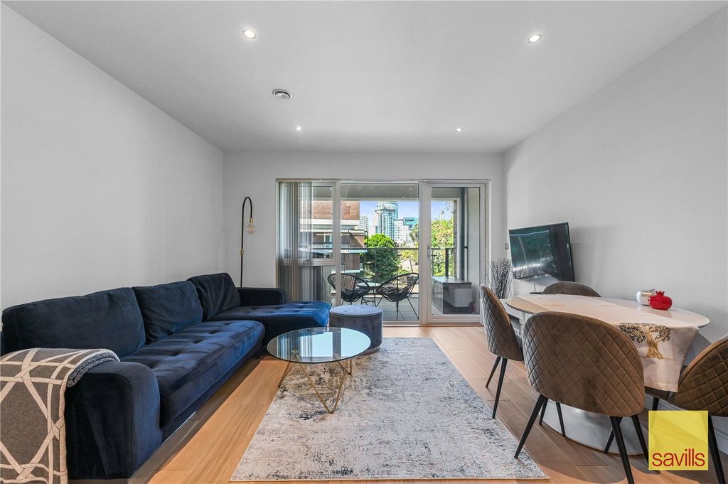 Property photo 1 of 18 Reception Room
