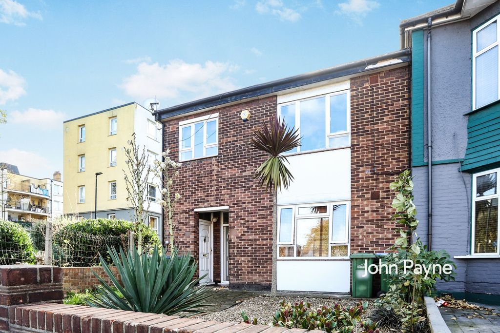 Property photo 1 of 10 External