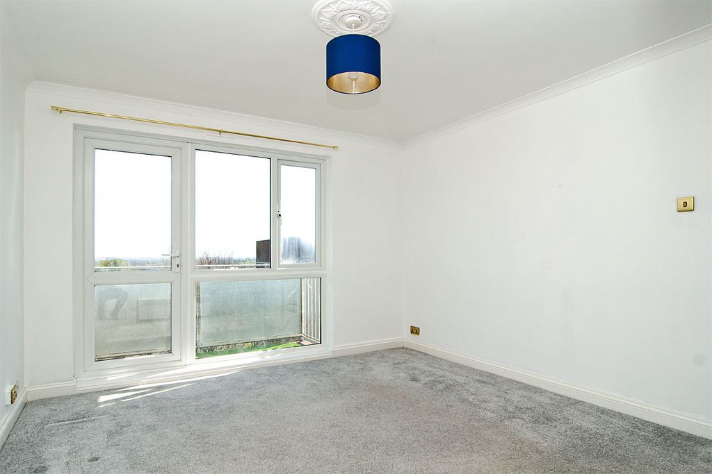 Property photo 3 of 15 Photo 2