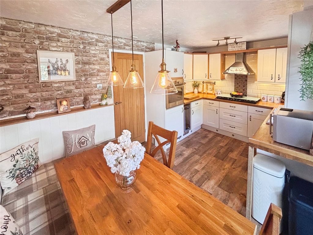 Property photo 3 of 23 Kitchen Diner