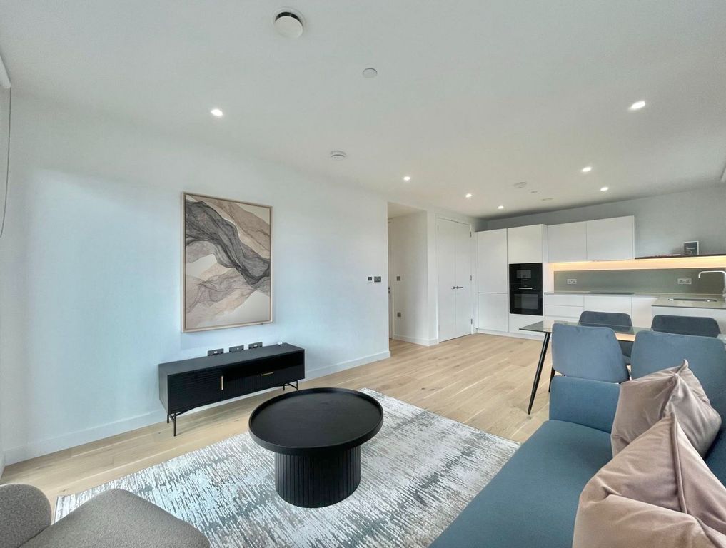 Property photo 2 of 19 Gallery