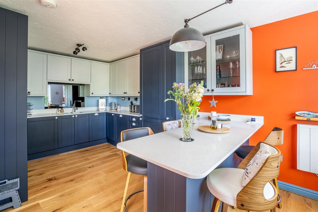 Property photo 2 of 16 Wcg-19.Jpg