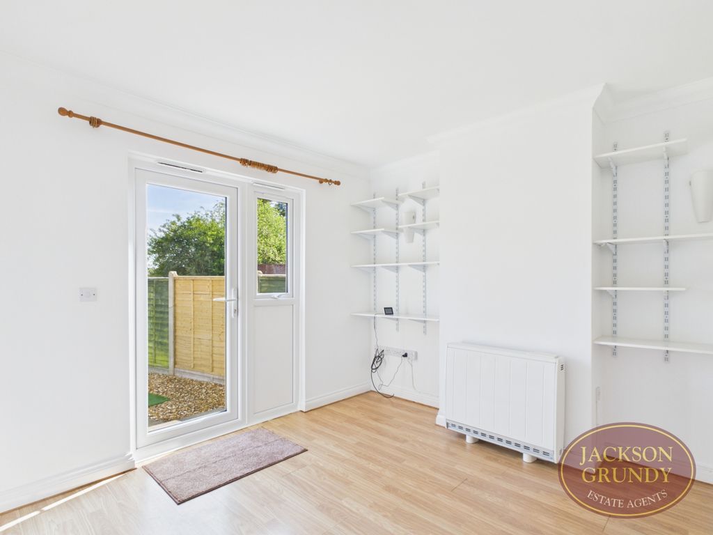 Property photo 3 of 8 Photo 3