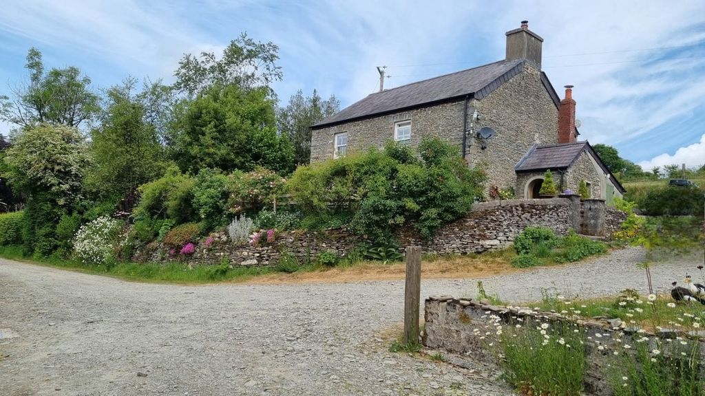 Property photo 1 of 63