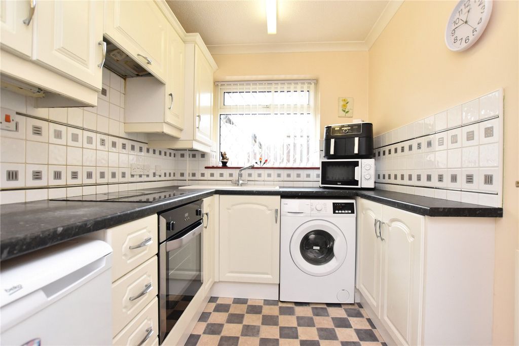 Property photo 3 of 12 Picture No. 01