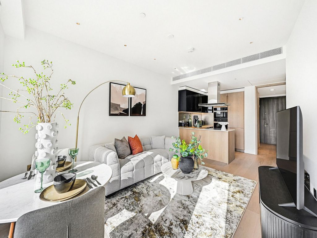 Property photo 3 of 11 River Park Tower