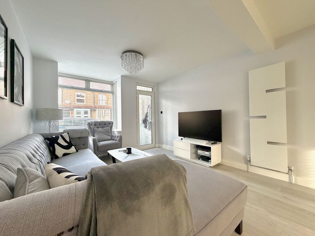 Property photo 2 of 12 Living Room