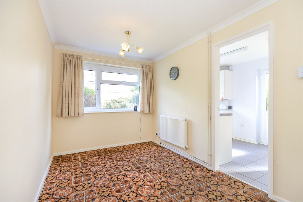 Property photo 3 of 14