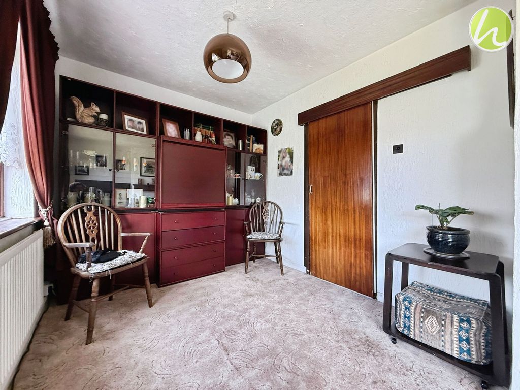 Property photo 3 of 27