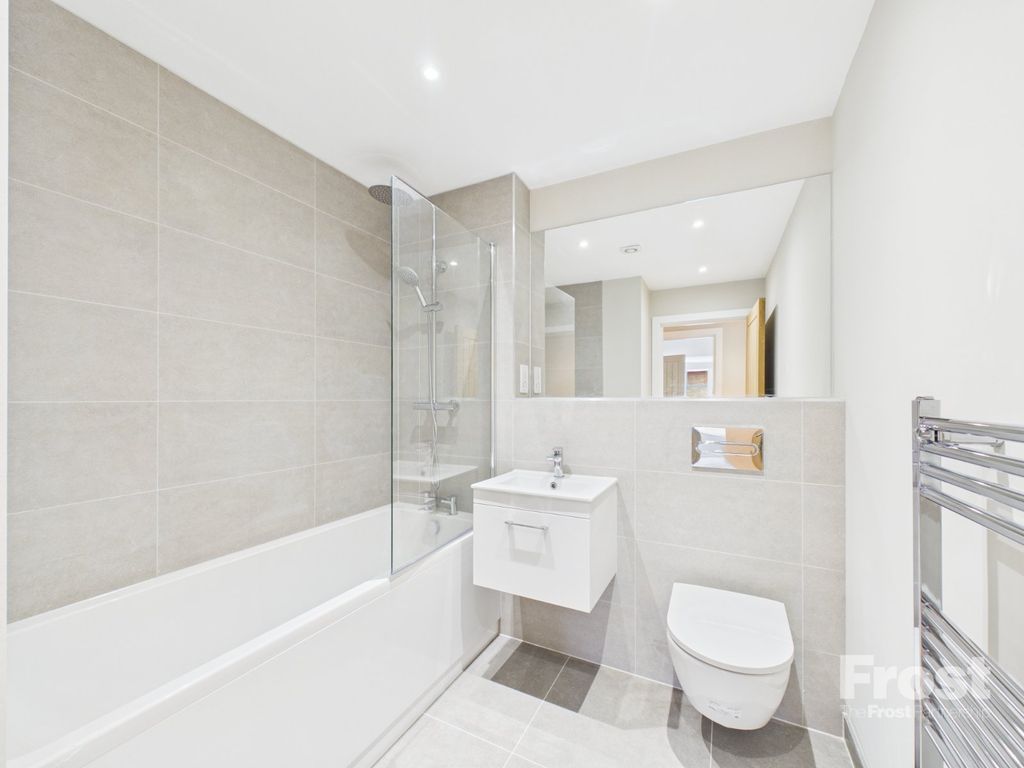 Property photo 3 of 8 Picture No. 06