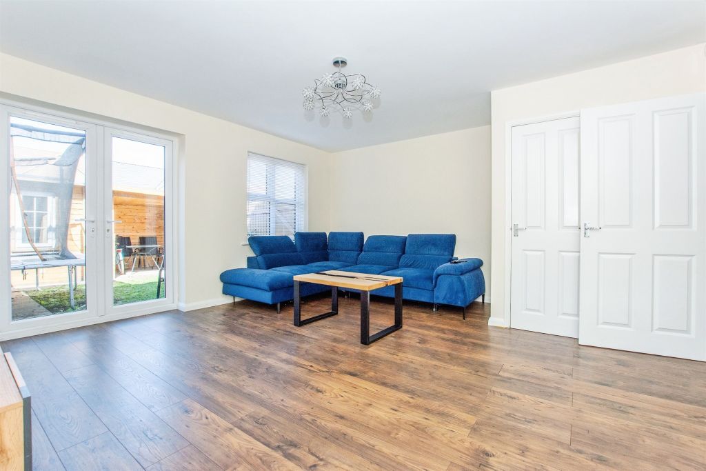 Property photo 3 of 18