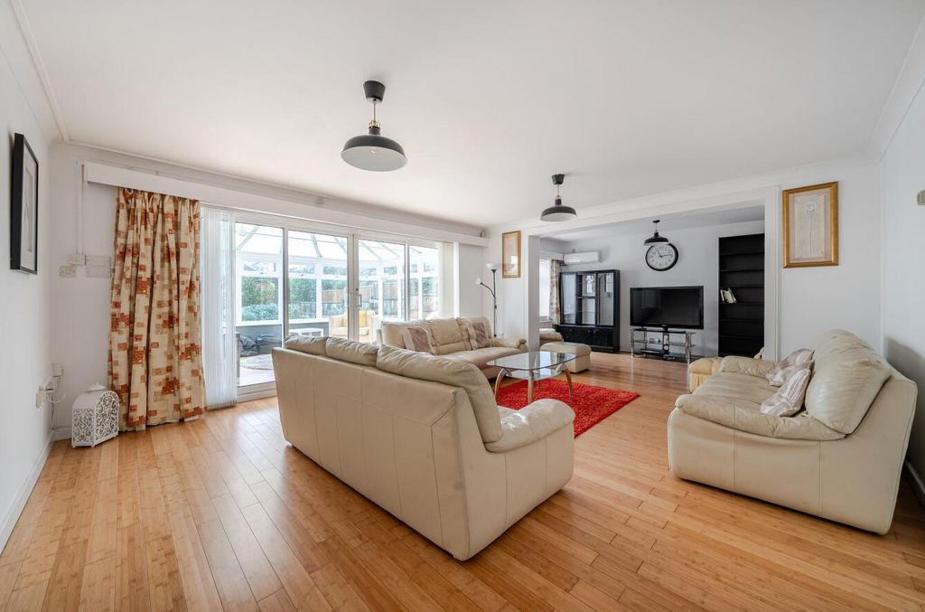 Property photo 2 of 19 1407130-16-6980908Dbb191.Jpg