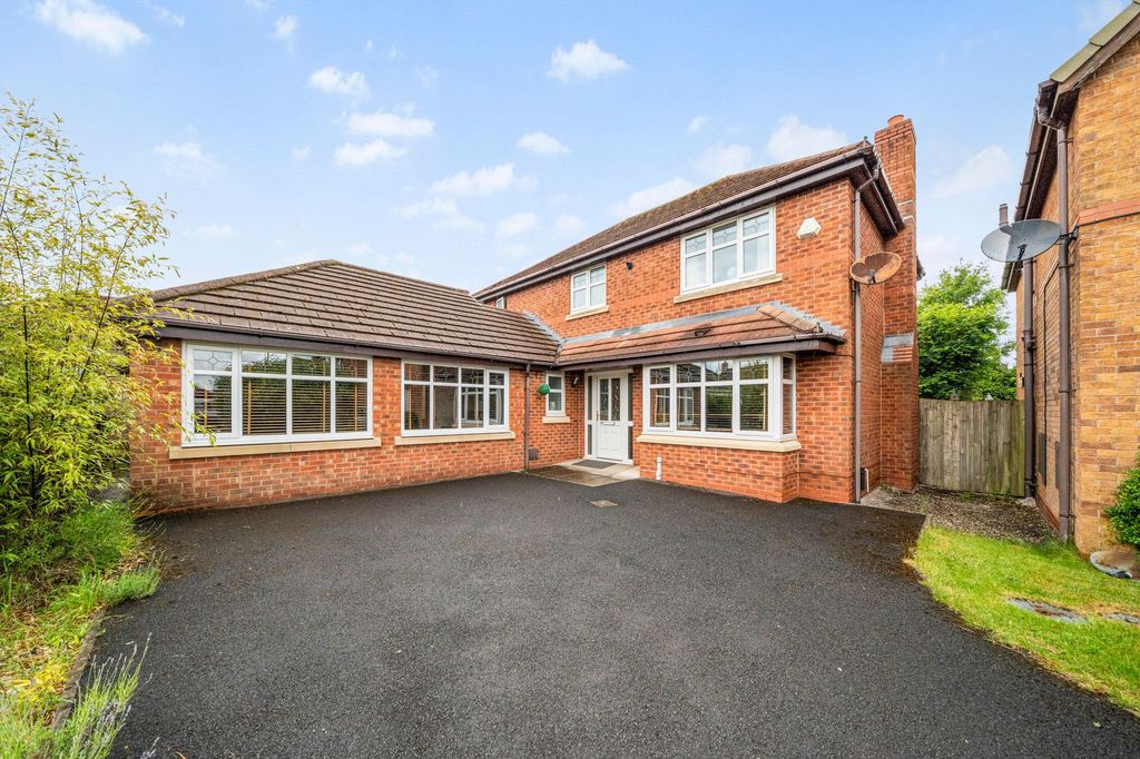 Property photo 1 of 39