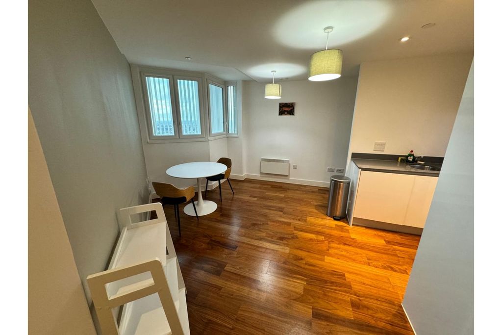 Property photo 2 of 9 Dining Area