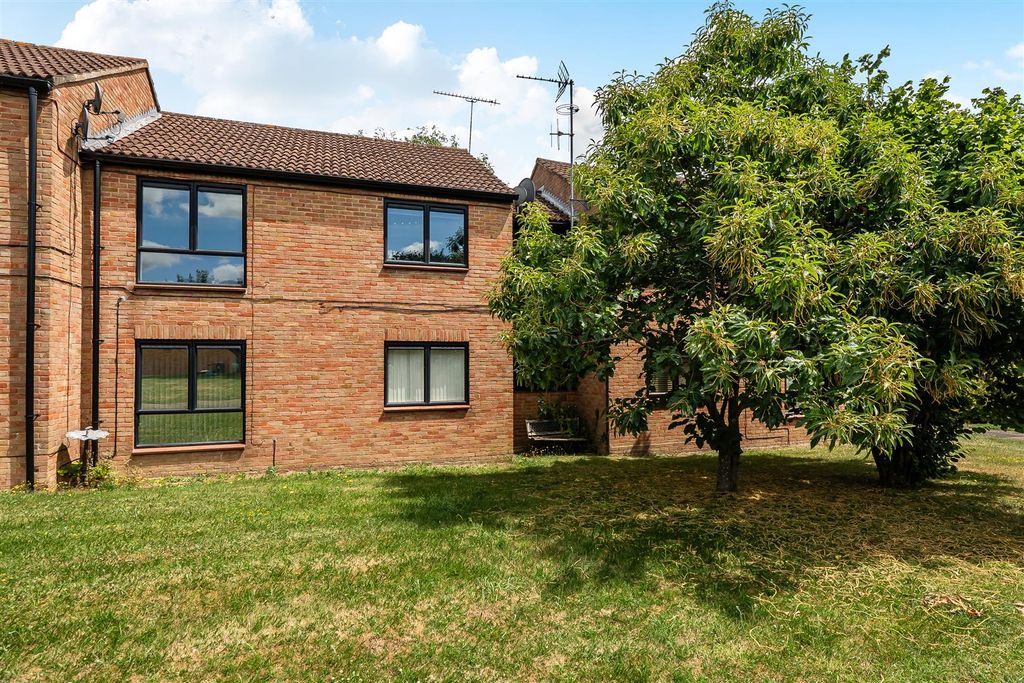 Property photo 1 of 8