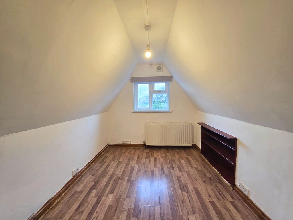 Property photo 1 of 2