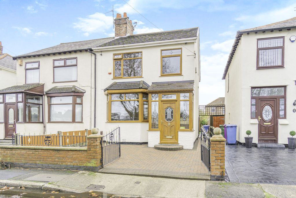 4 bed semi-detached house for sale Anfield