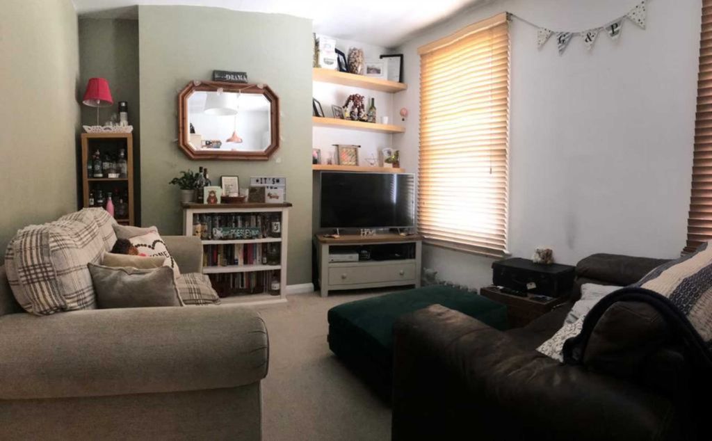 Property photo 1 of 5