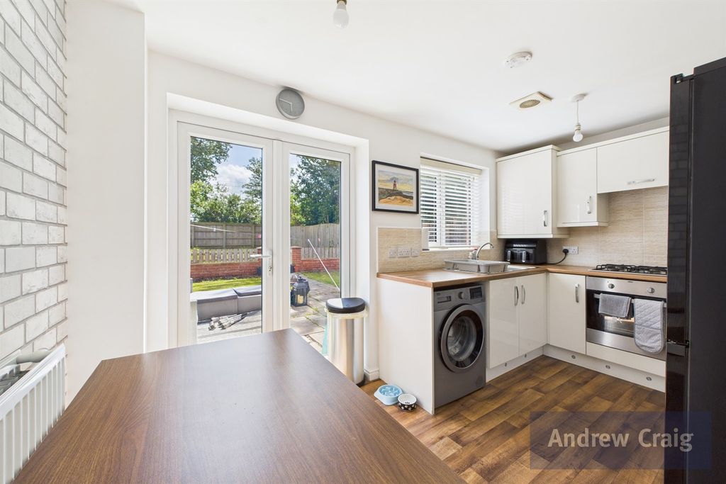 Property photo 3 of 10 Kitchen/Diner