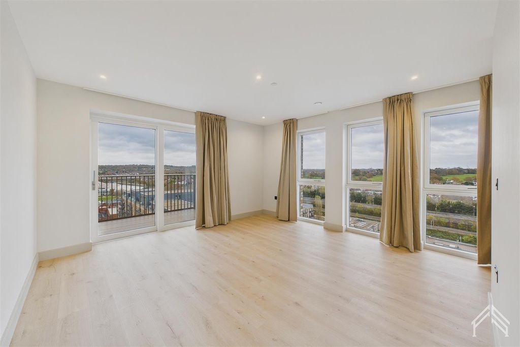 Property photo 3 of 14 4.Jpg