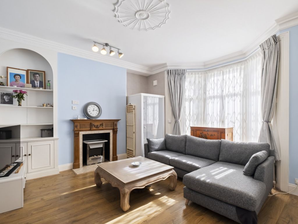 Property photo 3 of 8