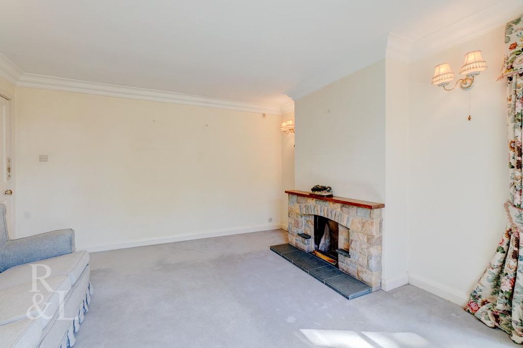 Property photo 3 of 24 Batched  (2).Jpg
