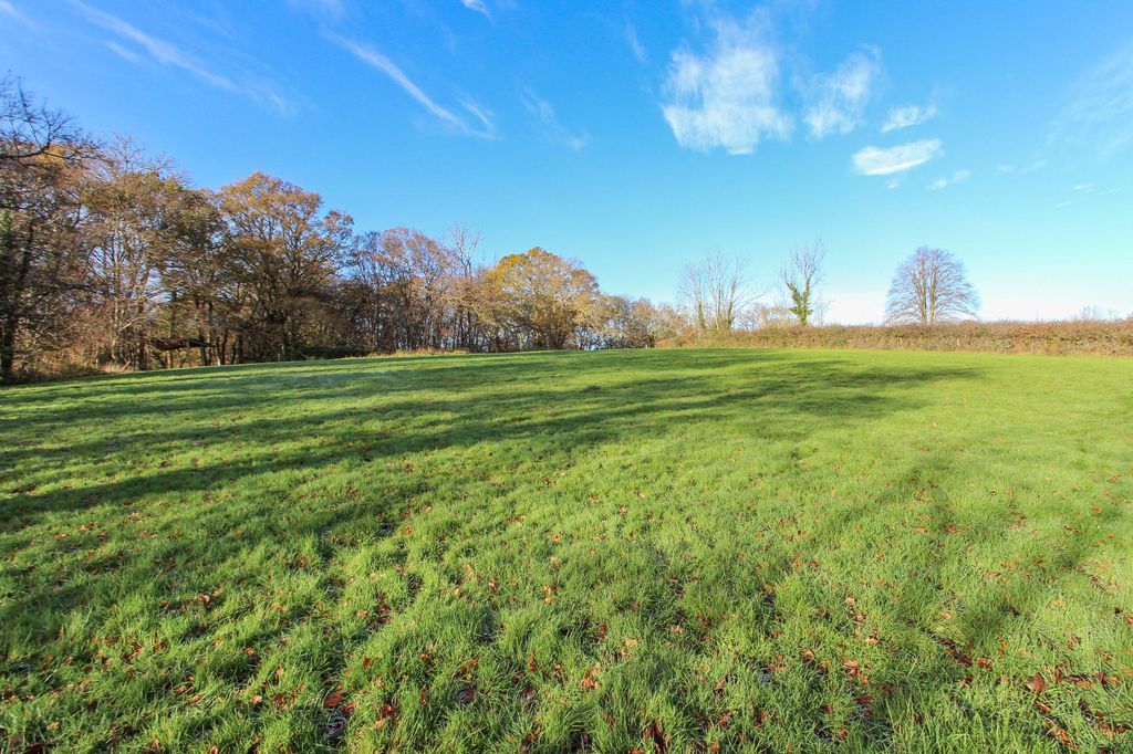 Property photo 3 of 25