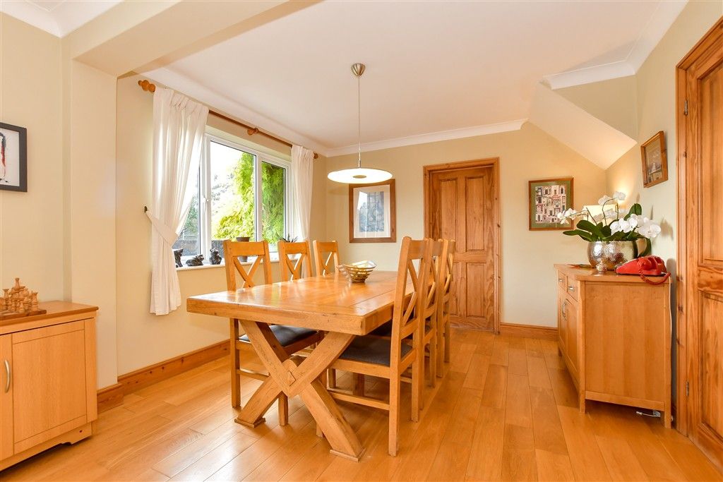 Property photo 3 of 15 Dining Area