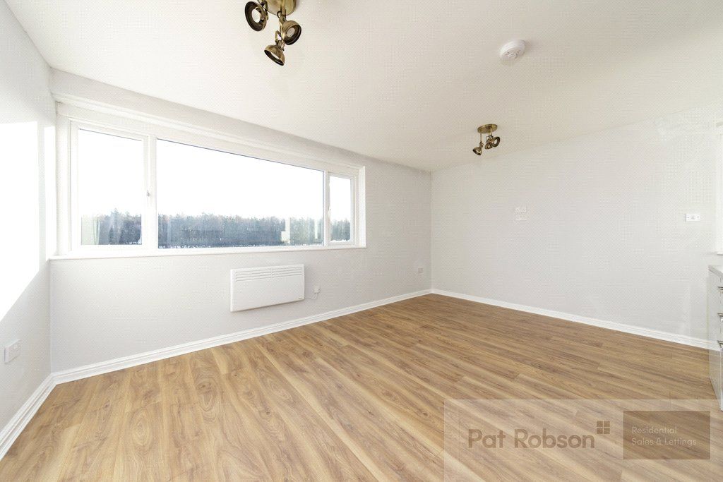 Property photo 3 of 9 Picture No. 05