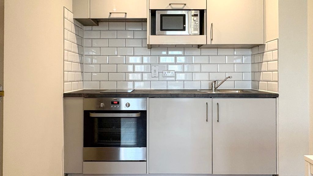 Property photo 2 of 14 Kitchen