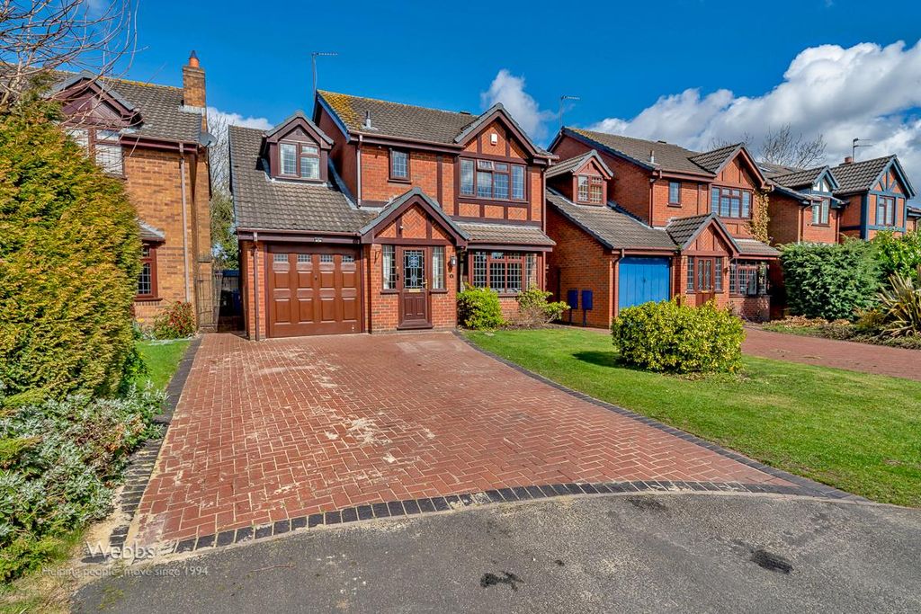 Property photo 1 of 28 Â© Webbs Estate Agents Â© (72 Of 98).Jpg