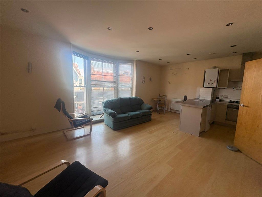 Property photo 3 of 4 Lounge