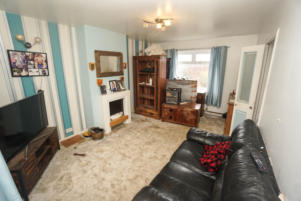 Property photo 2 of 12 Photo 6