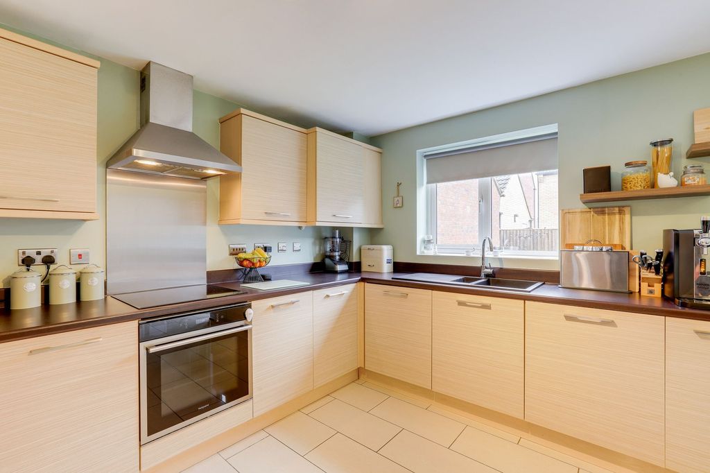 Property photo 3 of 22