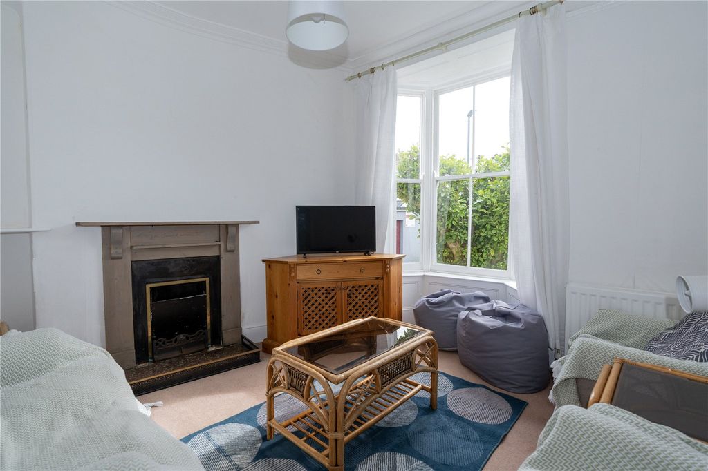 Property photo 2 of 19 Picture No. 31