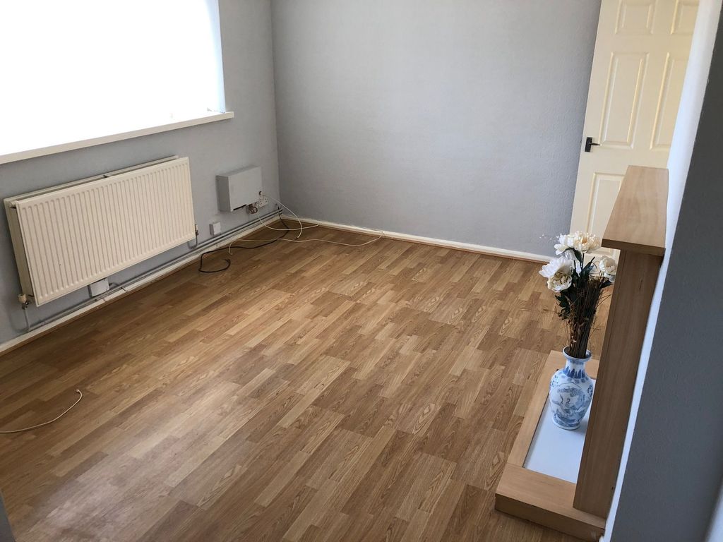 Property photo 3 of 4 Photograph 3