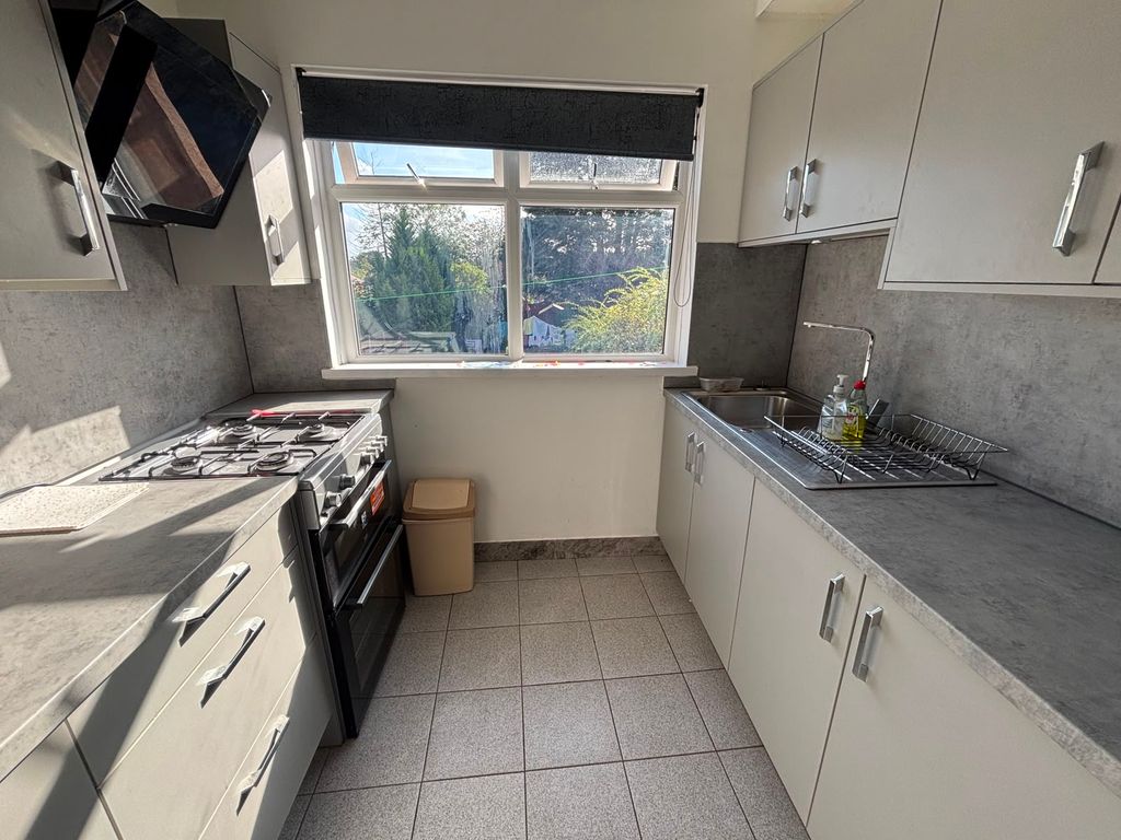 Property photo 2 of 18 Image