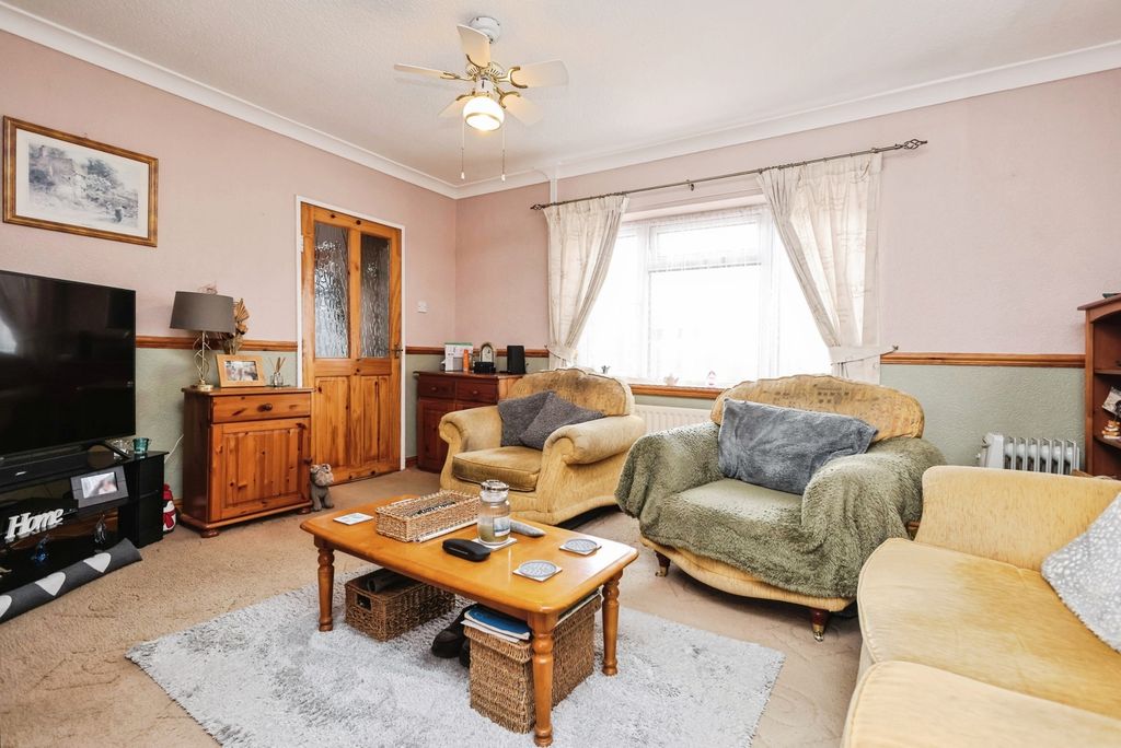 Property photo 3 of 20 Pbox-Img.Jpg