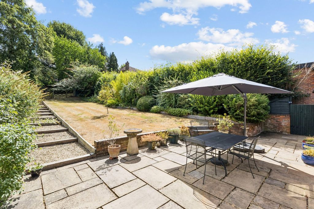 Property photo 3 of 14 Garden