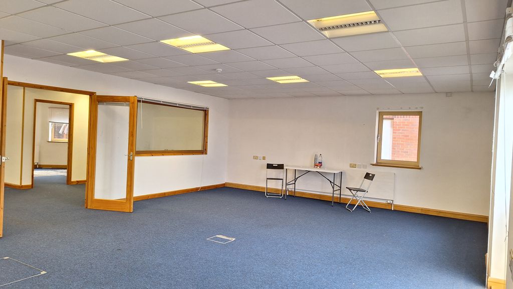 Property photo 2 of 6